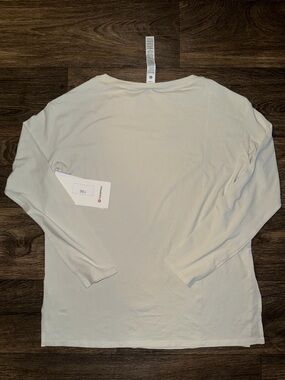 Lululemon NWT Relaxed Boat Neck Lightweight Long Sleeve Shirt Women’s 4 in Bone
